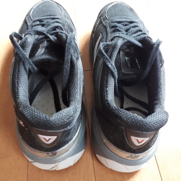 Just like new - New balance shoes - Picture 2 of 5